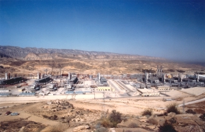 <h6>KANGAN NATURAL GAS REFINERY PH-2</h6><br><h7>Country: Iran / Client: NATIONAL IRANIAN OIL CO.<br>Company: DL E&C Co., Ltd.<br>Project Cost: 235714.0000 / Work Duration: </h7>
