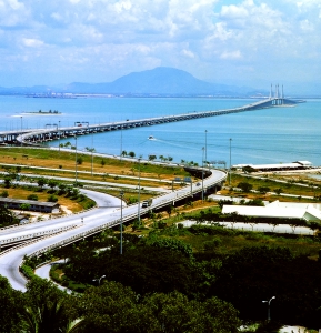 <h6>CONSTRUCTION OF PENANG BRIDGE PACKAGES 3,4 & 5 MALAYSIA</h6><br><h7>Country: Malaysia / Client: Ministry Of Works And Public Utilities<br>Company: Hyundai Engineering&Construction Co., Ltd.<br>Project Cost: 250438.0000 / Work Duration: </h7>